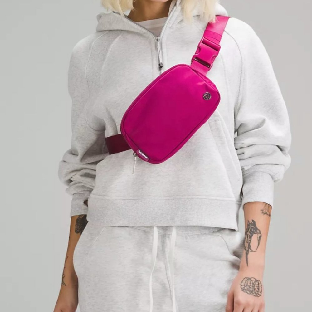 NWT LULULEMON Berry Pink Everywhere Belt Bag 1L
